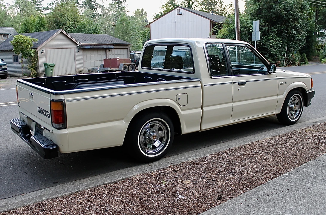 1987 Mazda B Series 4th Gen - Image 15 of 31