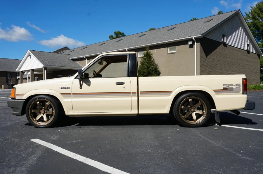 1987 Mazda B Series 4th Gen - Image 2 of 31