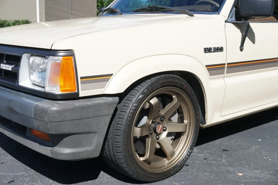 1987 Mazda B Series 4th Gen - Image 17 of 31