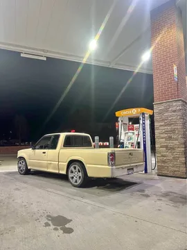 1987 Mazda B-Series Extended Cab B2000
