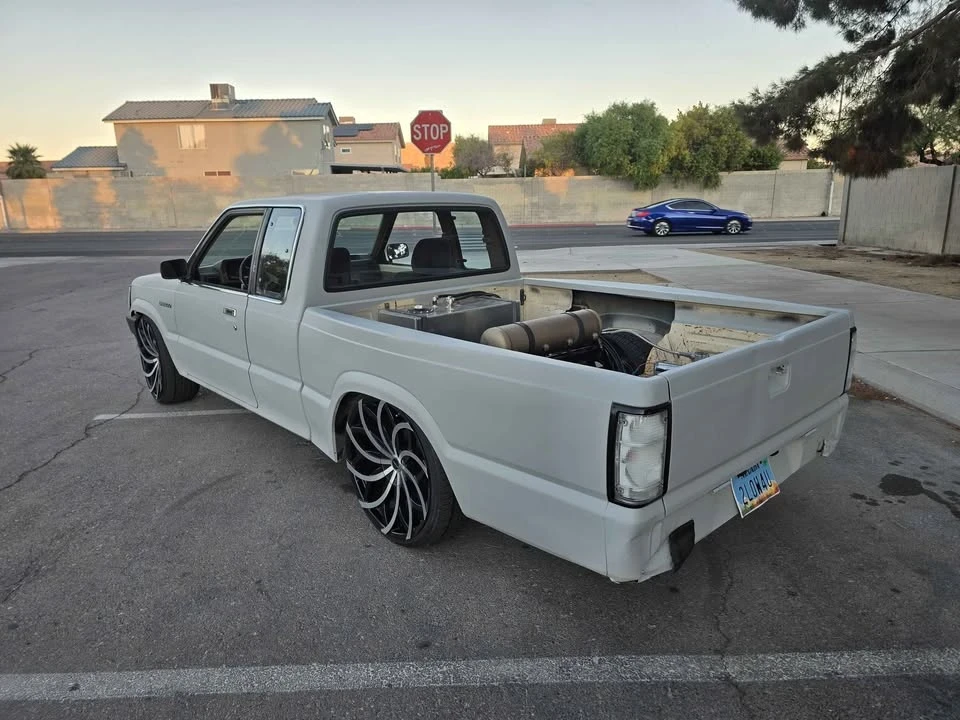 1987 Mazda B Series 4th Gen - Image 5 of 14