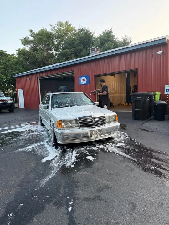 1987 Mercedes-Benz 190E - Image 3 of 4