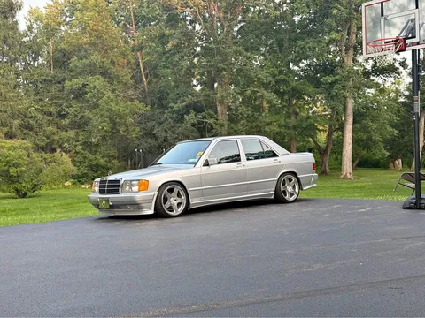1987 Mercedes-Benz 190 E 2.3 Sedan 4D