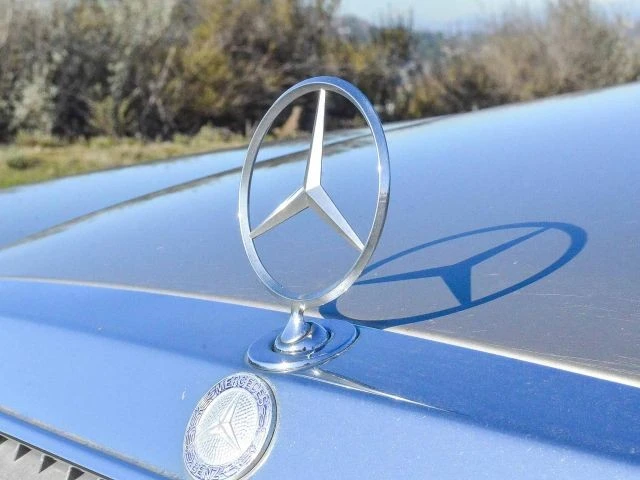 1987 Mercedes-Benz 190E - Image 14 of 21