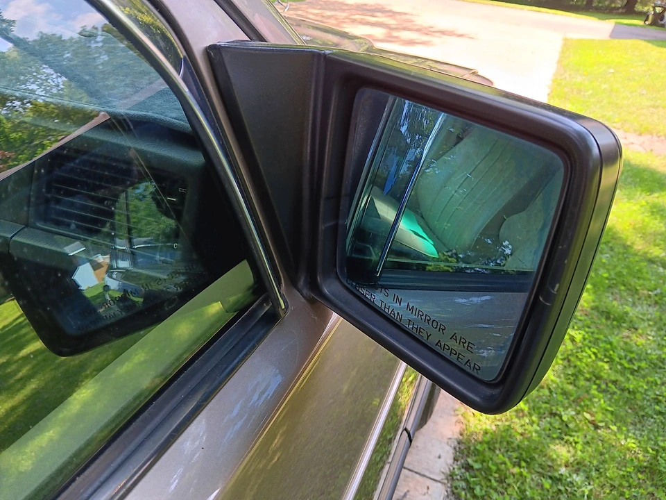 1987 Mercedes-Benz 190E - Image 17 of 31