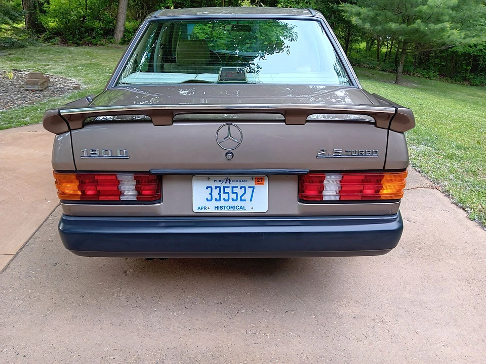 1987 Mercedes-Benz 190E - Image 5 of 31