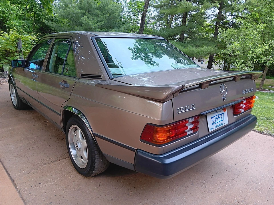 1987 Mercedes-Benz 190E - Image 8 of 31