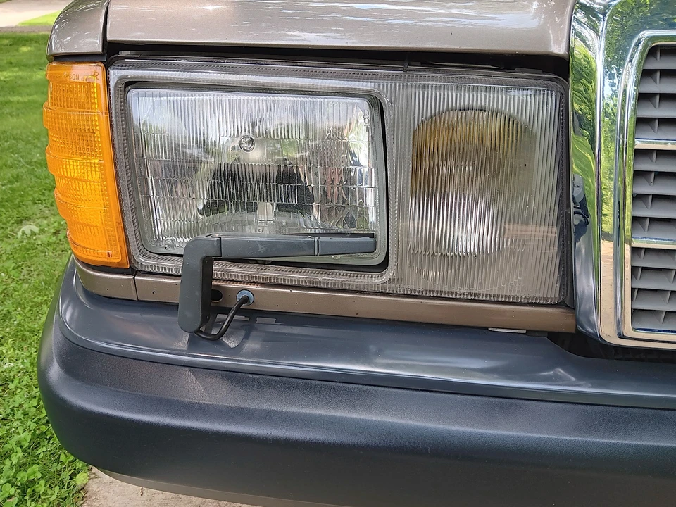 1987 Mercedes-Benz 190E - Image 12 of 31