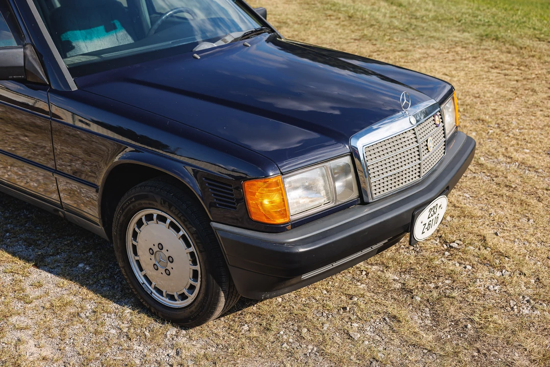 1987 Mercedes-Benz 190E - Image 11 of 31