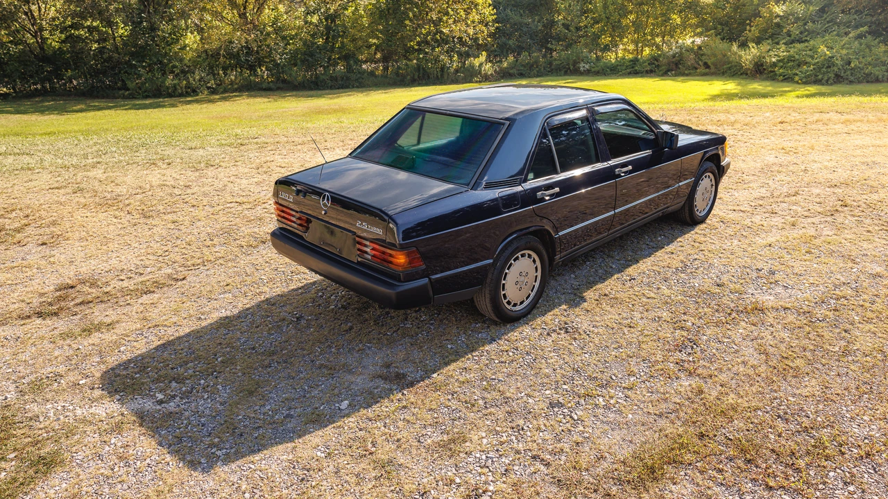 1987 Mercedes-Benz 190E - Image 7 of 31