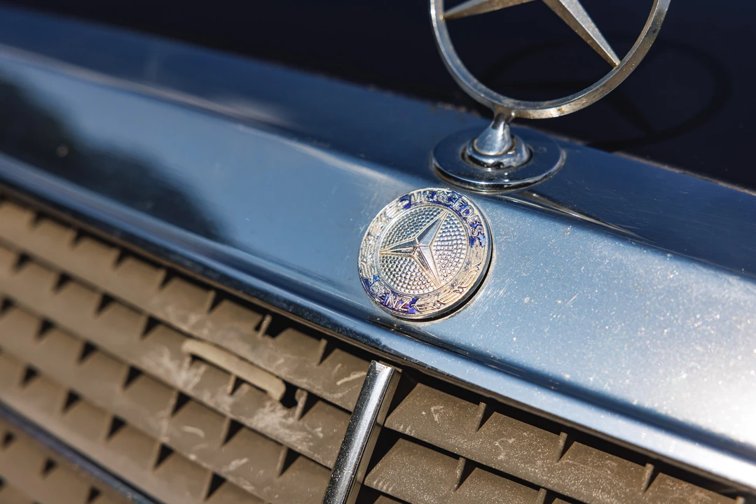 1987 Mercedes-Benz 190E - Image 23 of 31