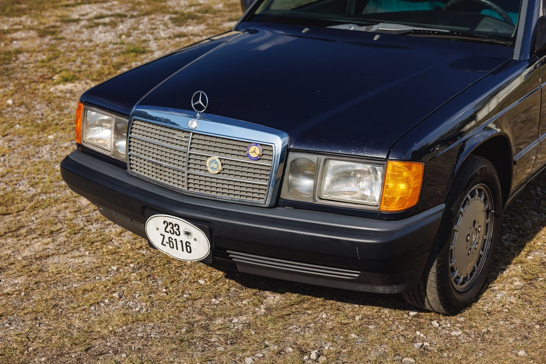 1987 Mercedes-Benz 190E - Image 13 of 31