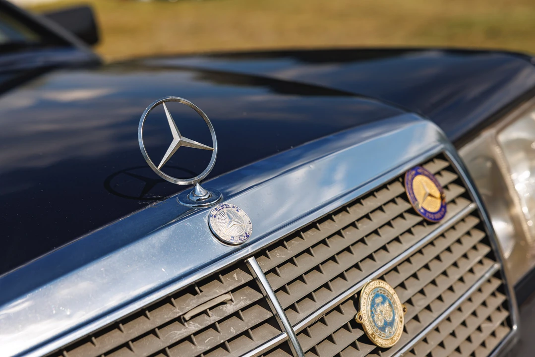1987 Mercedes-Benz 190E - Image 18 of 31