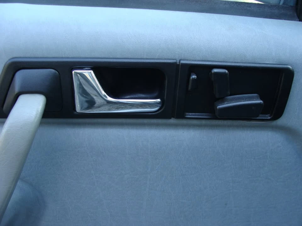 1987 Mercedes-Benz 190E - Image 8 of 20