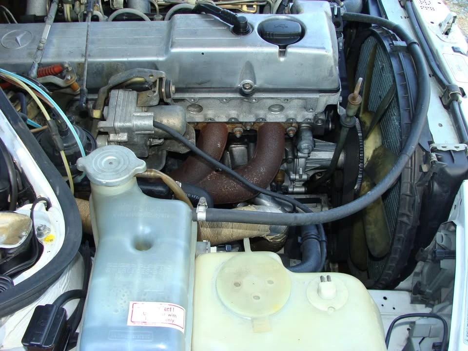 1987 Mercedes-Benz 190E - Image 14 of 20
