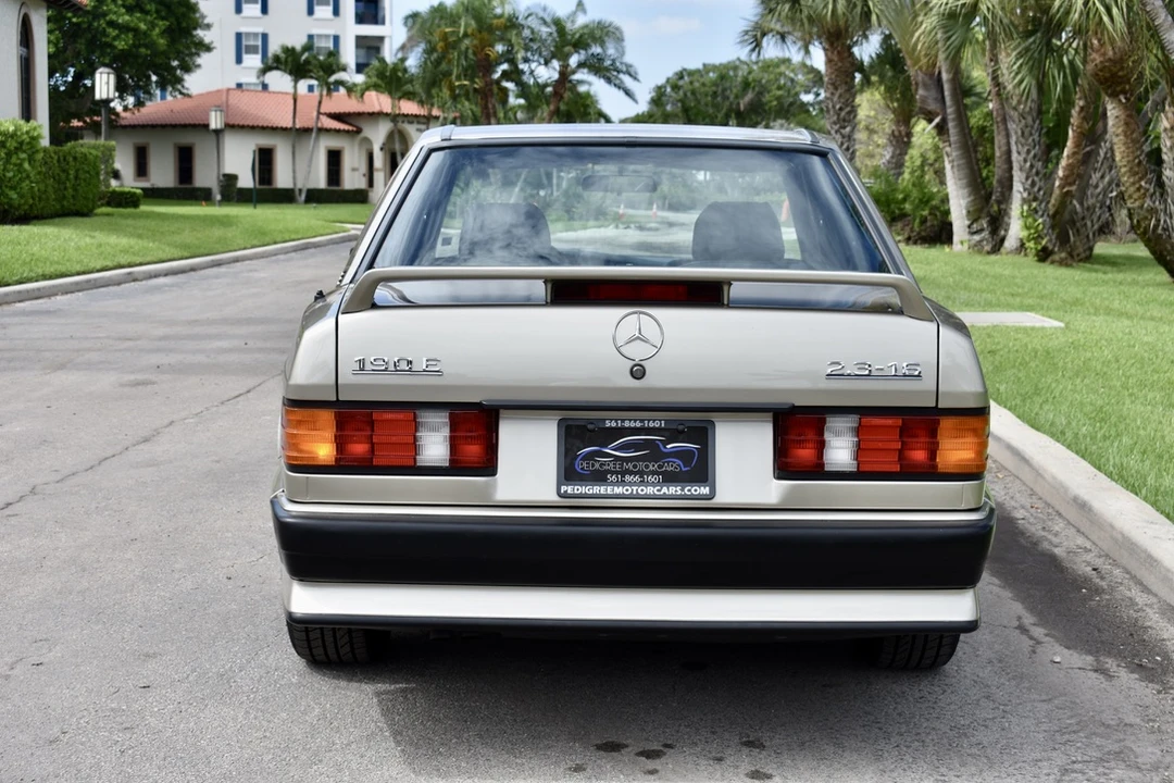 1987 Mercedes-Benz 190E 2.3-16 & 2.5-16 - Image 17 of 31