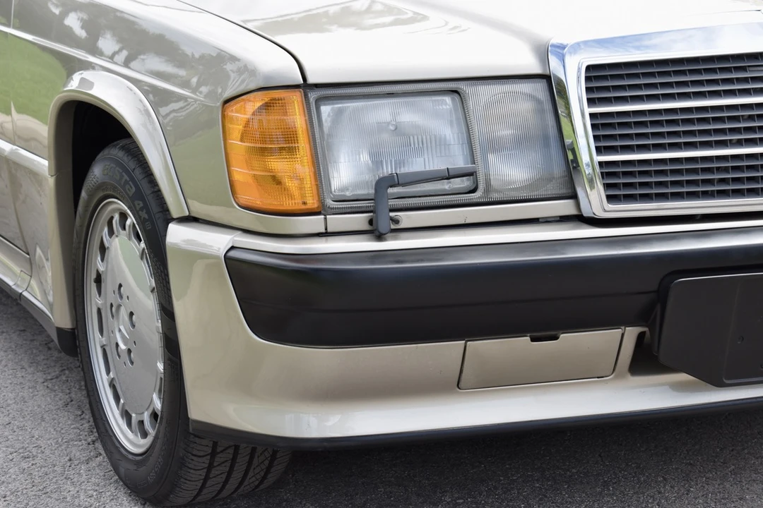 1987 Mercedes-Benz 190E 2.3-16 & 2.5-16 - Image 25 of 31