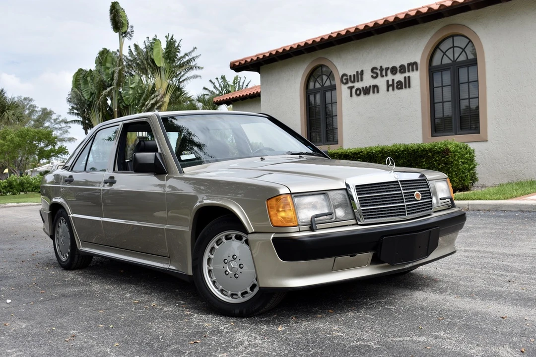 1987 Mercedes-Benz 190E 2.3-16 & 2.5-16 - Image 11 of 31