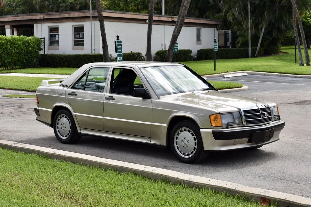 1987 Mercedes-Benz 190E 2.3-16 & 2.5-16 - Image 13 of 31