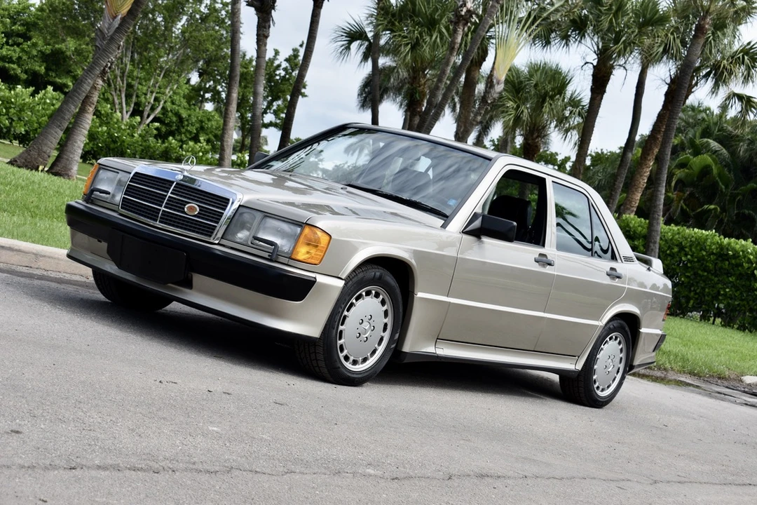 1987 Mercedes-Benz 190E 2.3-16 & 2.5-16 - Image 2 of 31