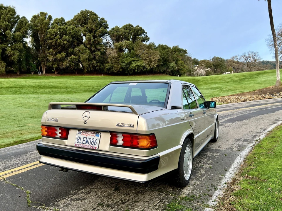 1987 Mercedes-Benz 190E 2.3-16 & 2.5-16 - Image 12 of 31