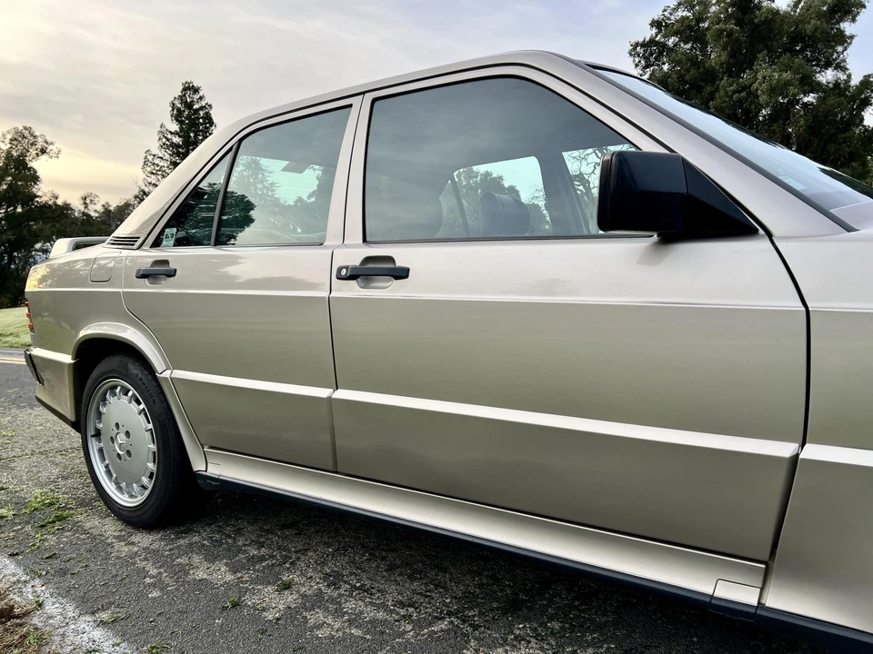 1987 Mercedes-Benz 190E 2.3-16 & 2.5-16 - Image 29 of 31