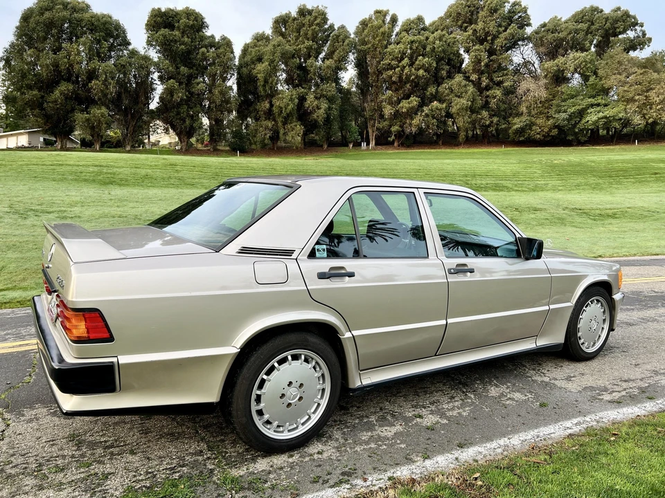 1987 Mercedes-Benz 190E 2.3-16 & 2.5-16 - Image 10 of 31