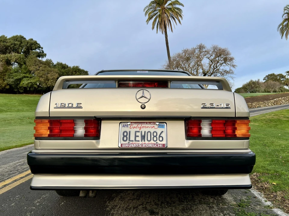 1987 Mercedes-Benz 190E 2.3-16 & 2.5-16 - Image 15 of 31