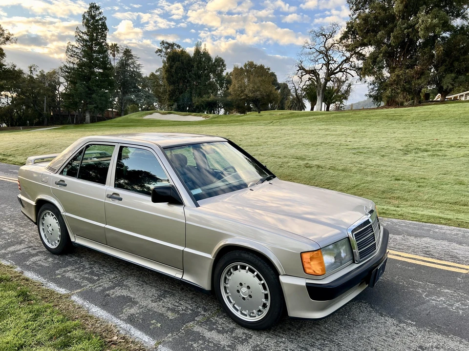 1987 Mercedes-Benz 190E 2.3-16 & 2.5-16 - Image 8 of 31