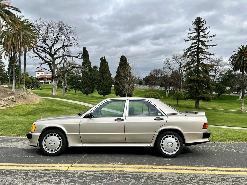 1987 Mercedes-Benz 190E 2.3-16 & 2.5-16 - Image 21 of 31