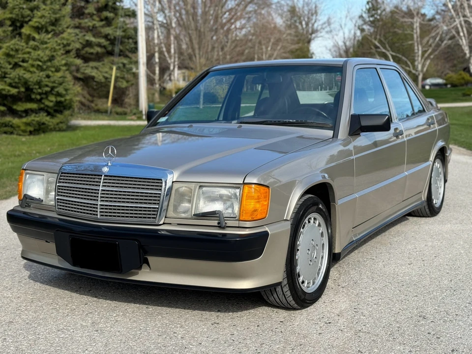 1987 Mercedes-Benz 190E 2.3-16 & 2.5-16 - Image 2 of 31