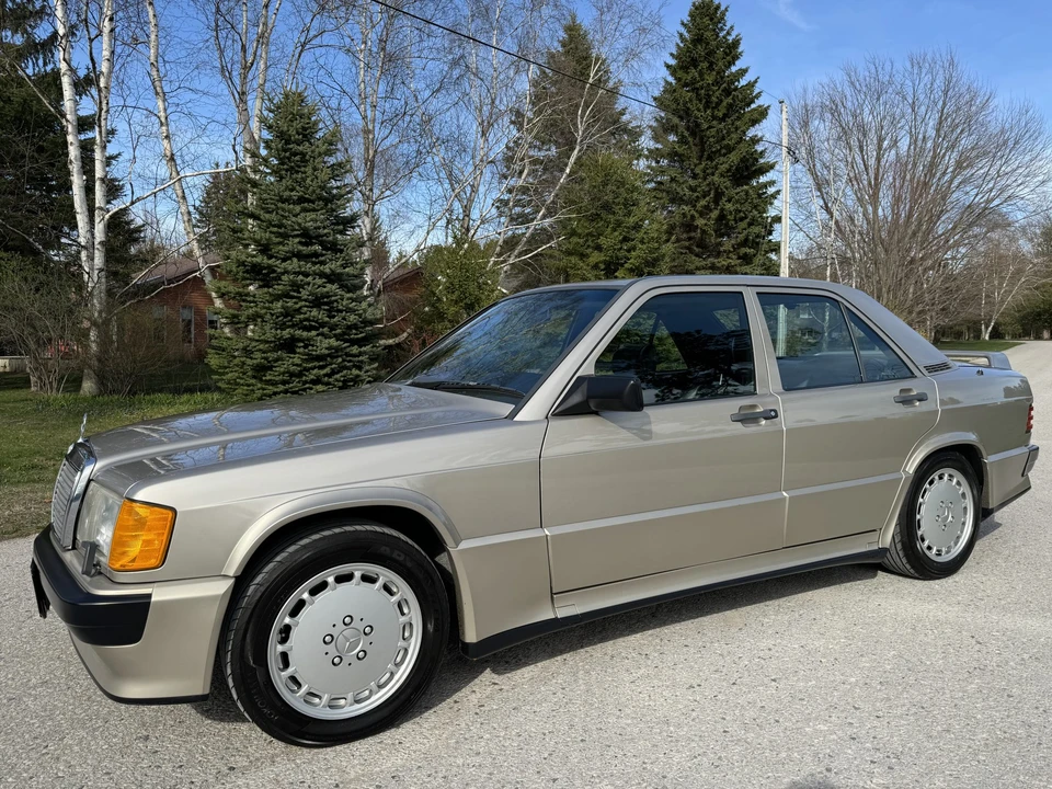 1987 Mercedes-Benz 190E 2.3-16 & 2.5-16 - Image 4 of 31