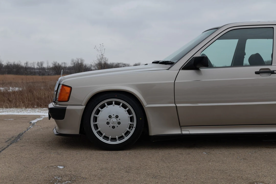 1987 Mercedes-Benz 190E 2.3-16 & 2.5-16 - Image 30 of 31
