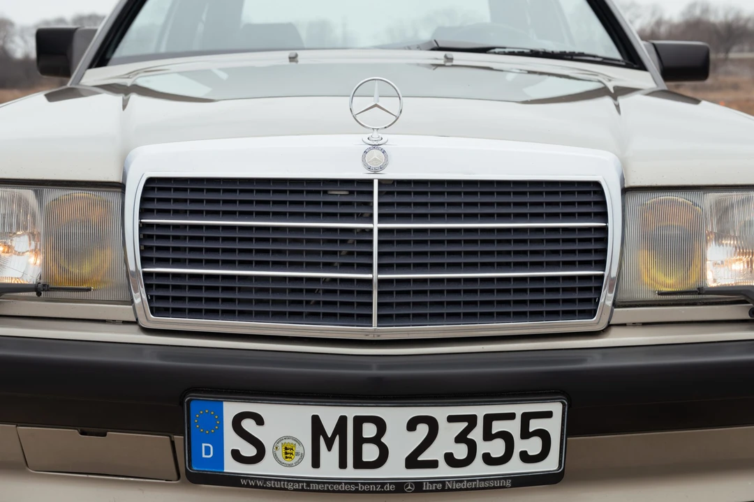 1987 Mercedes-Benz 190E 2.3-16 & 2.5-16 - Image 26 of 31