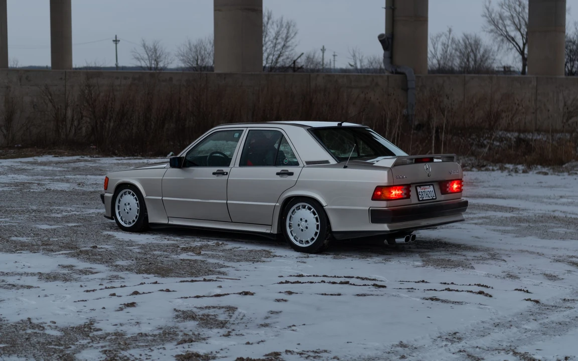 1987 Mercedes-Benz 190E 2.3-16 & 2.5-16 - Image 10 of 31