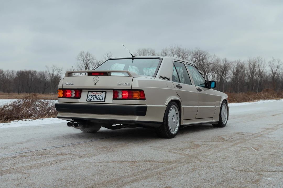 1987 Mercedes-Benz 190E 2.3-16 & 2.5-16 - Image 17 of 31