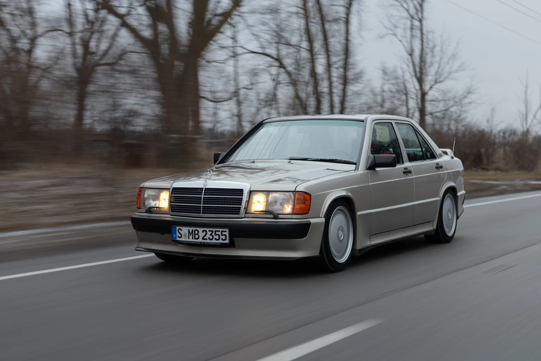 1987 Mercedes-Benz 190E 2.3-16 & 2.5-16 - Image 7 of 31