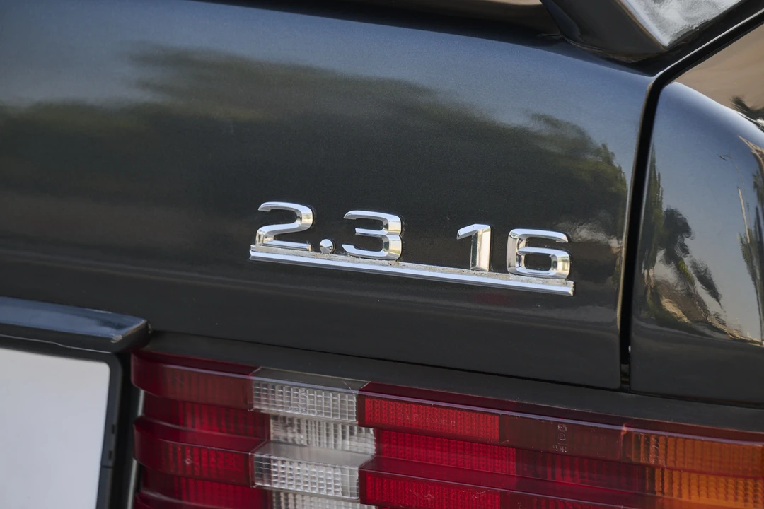 1987 Mercedes-Benz 190E 2.3-16 & 2.5-16 - Image 27 of 31