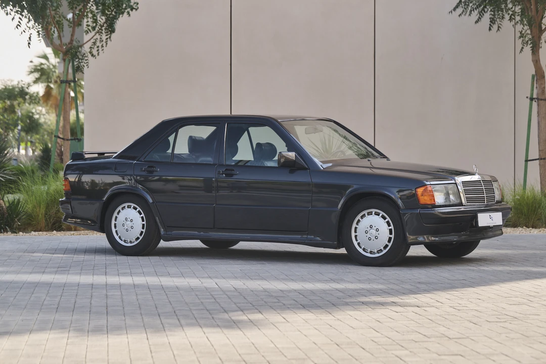 1987 Mercedes-Benz 190E 2.3-16 & 2.5-16 - Image 4 of 31