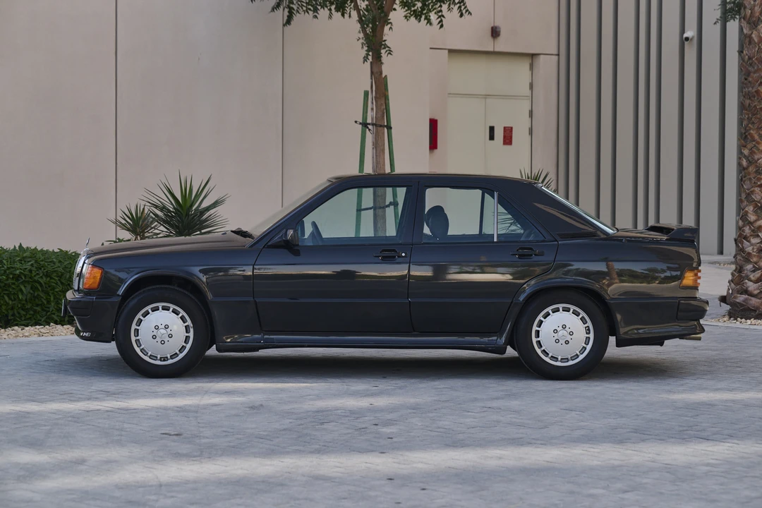 1987 Mercedes-Benz 190E 2.3-16 & 2.5-16 - Image 9 of 31
