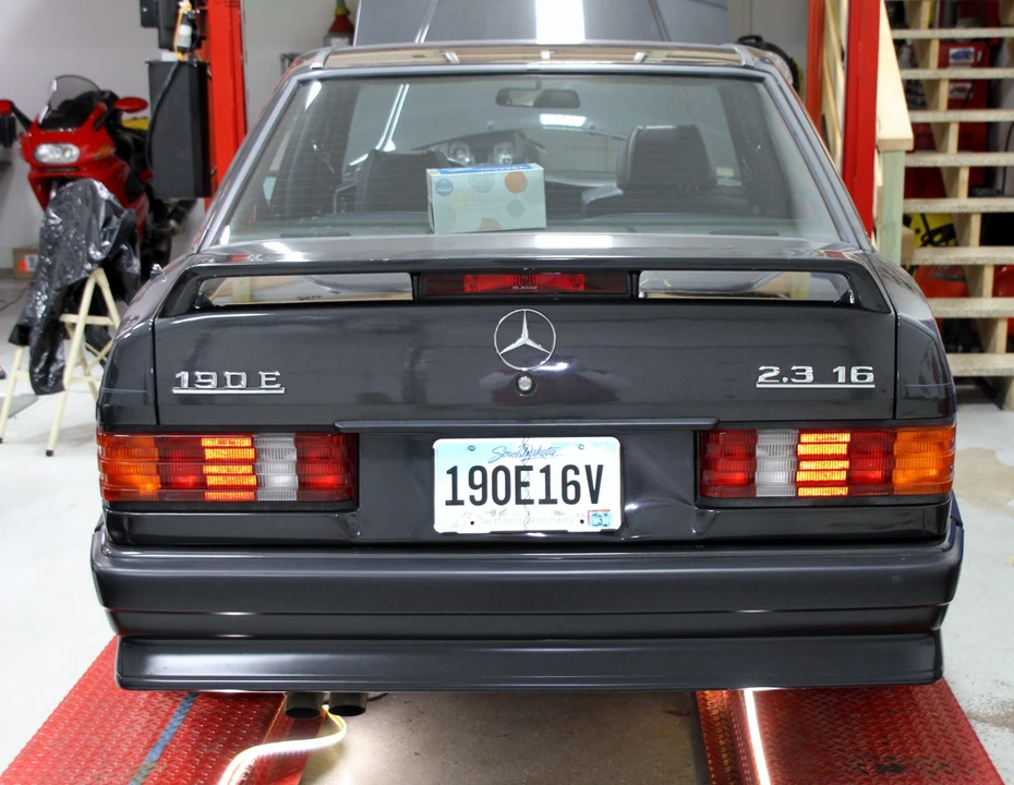 1987 Mercedes-Benz 190E 2.3-16 & 2.5-16 - Image 20 of 31