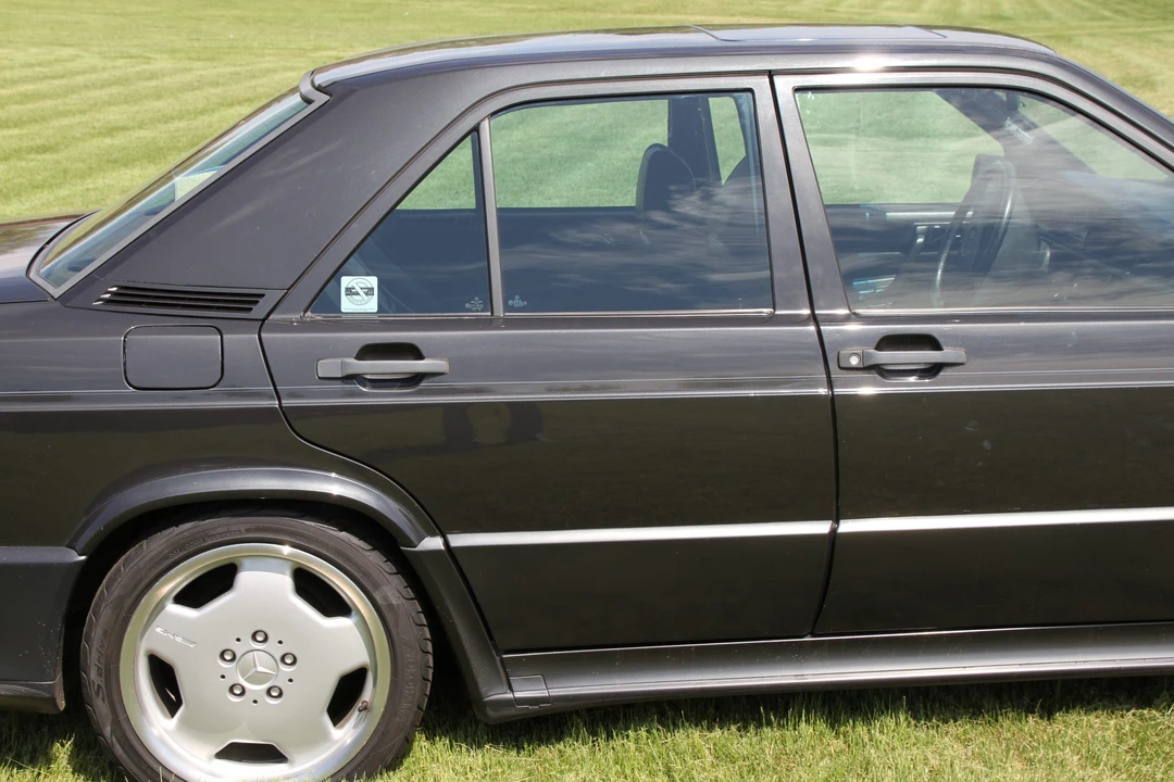1987 Mercedes-Benz 190E 2.3-16 & 2.5-16 - Image 30 of 31