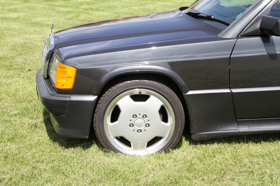 1987 Mercedes-Benz 190E 2.3-16 & 2.5-16 - Image 24 of 31