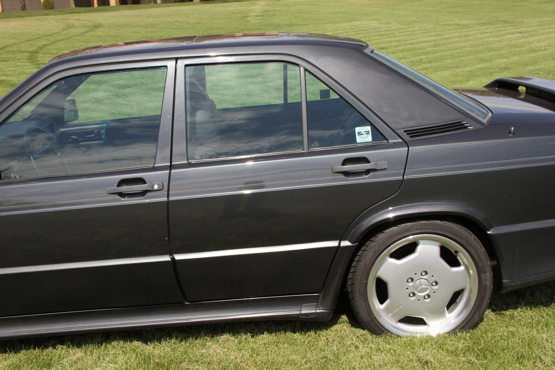 1987 Mercedes-Benz 190E 2.3-16 & 2.5-16 - Image 27 of 31