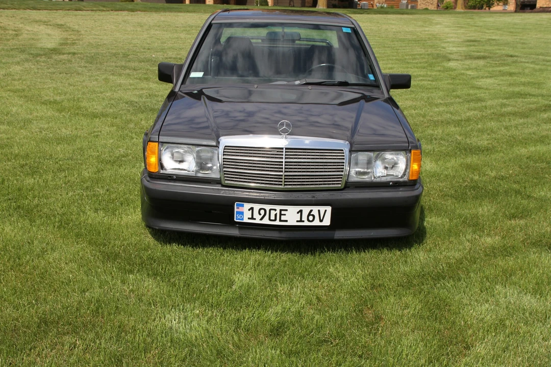 1987 Mercedes-Benz 190E 2.3-16 & 2.5-16 - Image 12 of 31