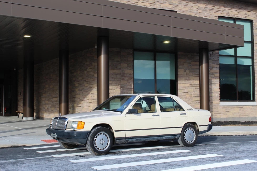 1987 Mercedes-Benz 190E - Image 6 of 31