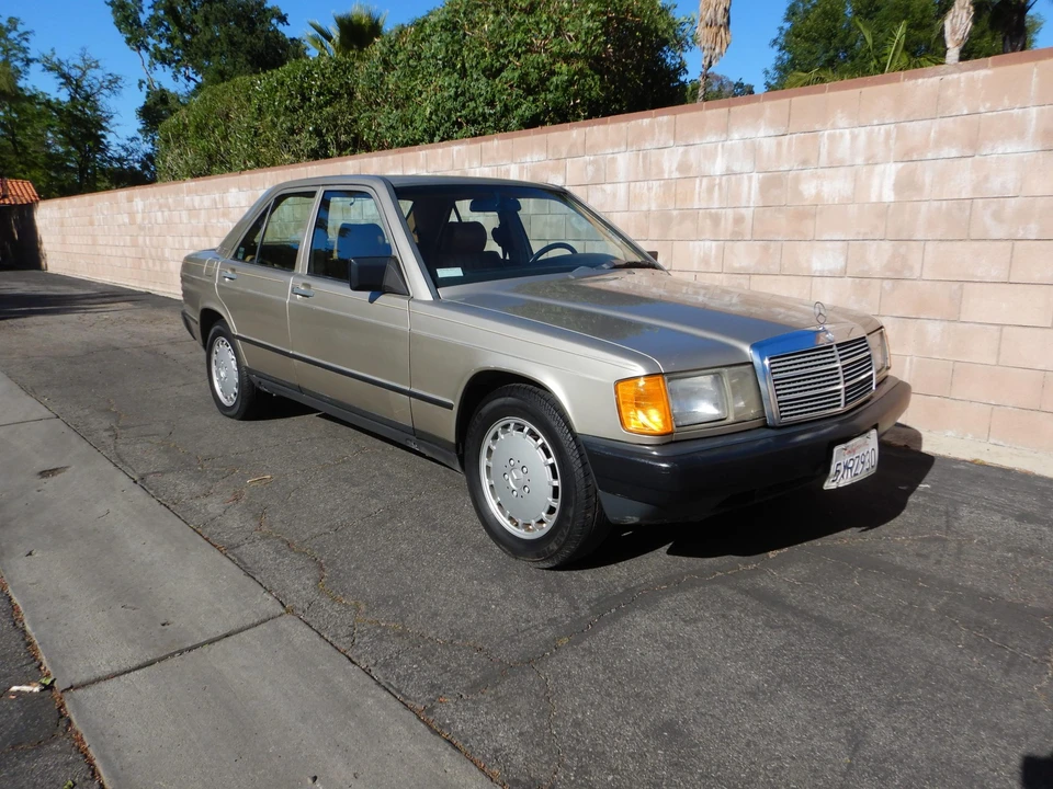 1987 Mercedes-Benz 190E - Image 2 of 31