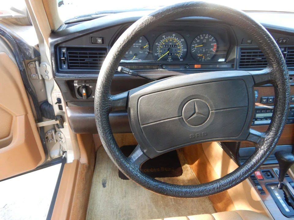 1987 Mercedes-Benz 190E - Image 29 of 31