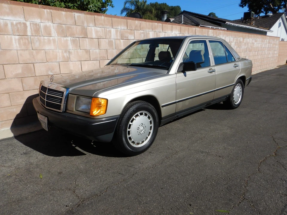 1987 Mercedes-Benz 190E - Image 5 of 31