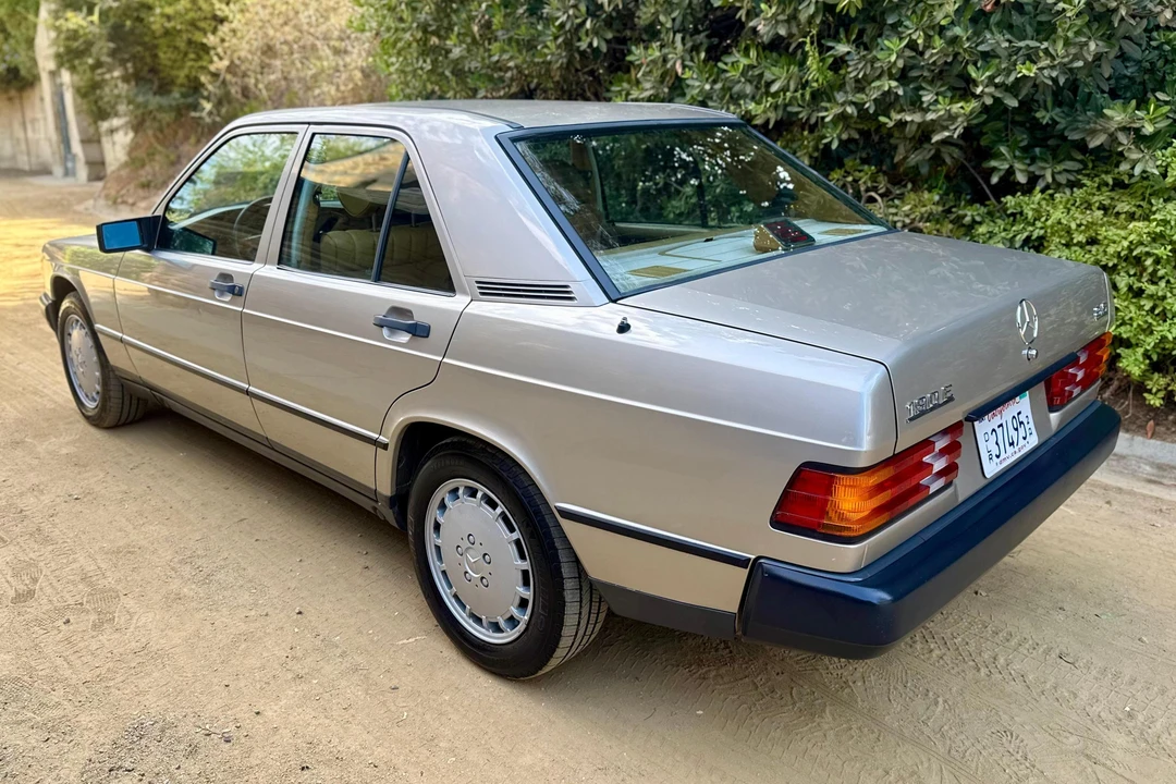 1987 Mercedes-Benz 190E - Image 4 of 31